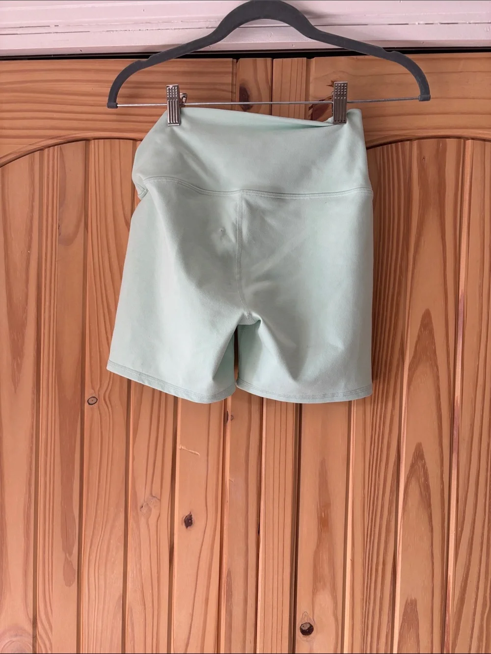 Alo High-Rise Mint Green Women's Shorts size small NWT